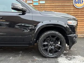 DODGE RAM 1500 Laramie 5.7L 12´´ Navi 4x4 LPG