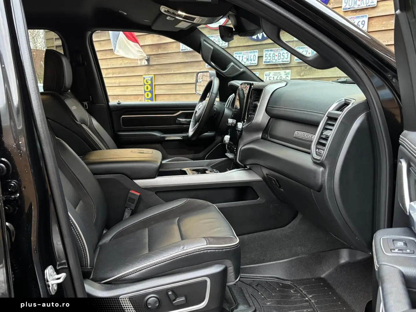 DODGE RAM 1500 Laramie 5.7L 12´´ Navi 4x4 LPG