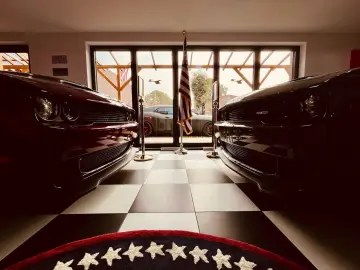 DODGE RAM 1500 Laramie 5.7L 12´´ Navi 4x4 LPG