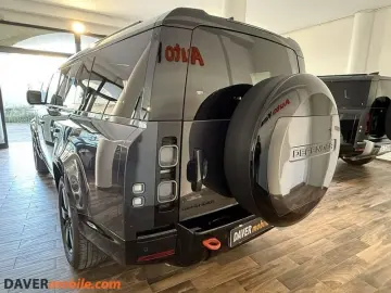 ANDERE Land Rover Defender 130 3.0D I6 300 CV AWD Auto