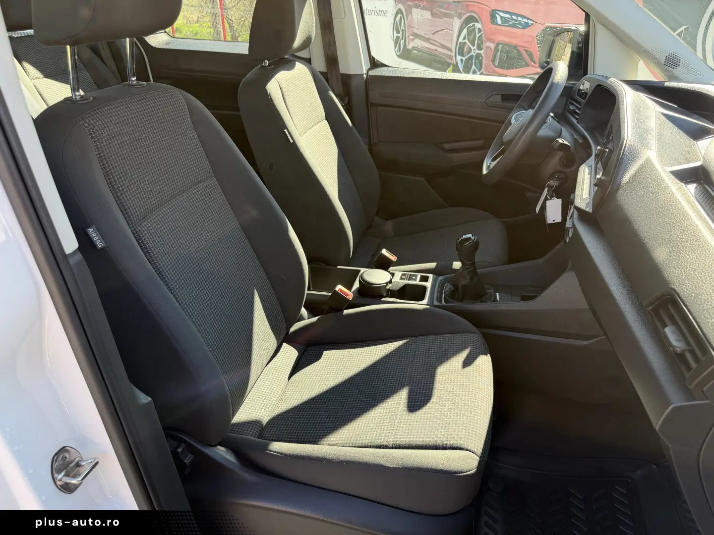 VW CADDY  2.0 TDI  5 locuri  12 luni garantie