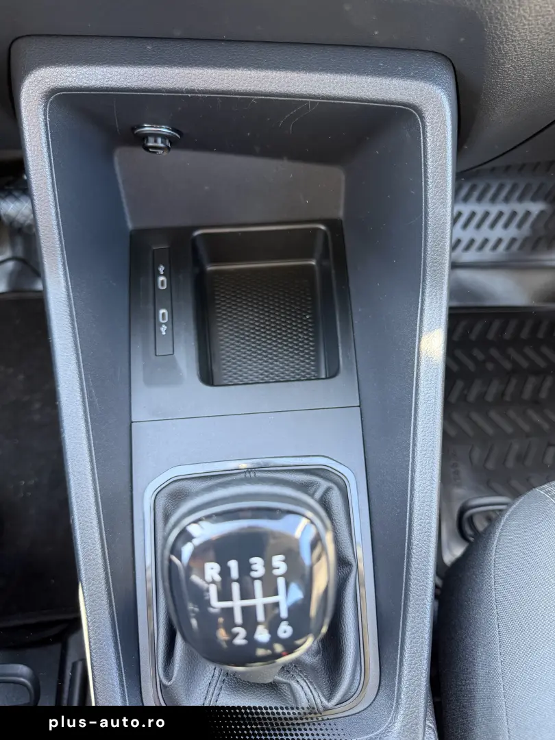 VW CADDY  2.0 TDI  5 locuri  12 luni garantie