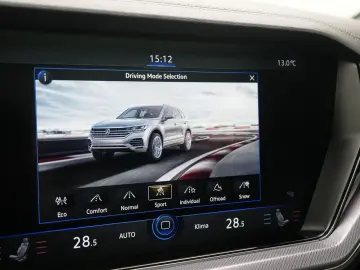 VW Touareg R-Line MASSAGE ACC DYNAUDIO NAVI VIRT
