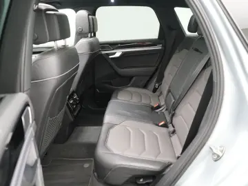 VW Touareg R-Line MASSAGE ACC DYNAUDIO NAVI VIRT