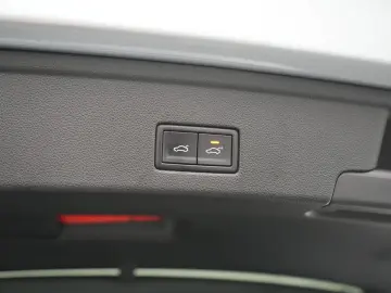 VW Touareg R-Line MASSAGE ACC DYNAUDIO NAVI VIRT