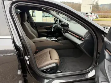 BMW i5 e40 T. HUD ACC SuView.Sitzbel.LiveProf.AHK19