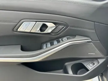 BMW M3 Competition xDrive  Frozen Vollleder M-Driver