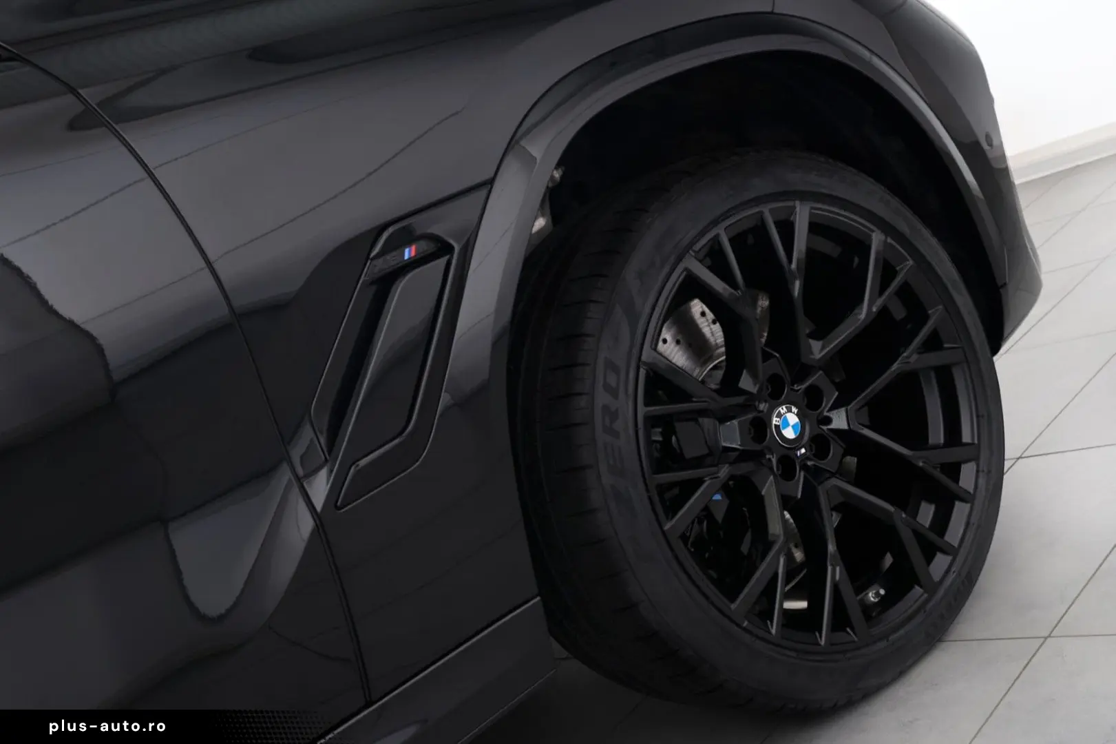 BMW X6 M Competition Sky Lounge Carbon Soft AHK TV