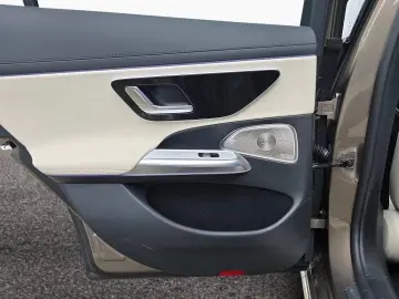 Mercedes-Benz E 200d AMG Burmester