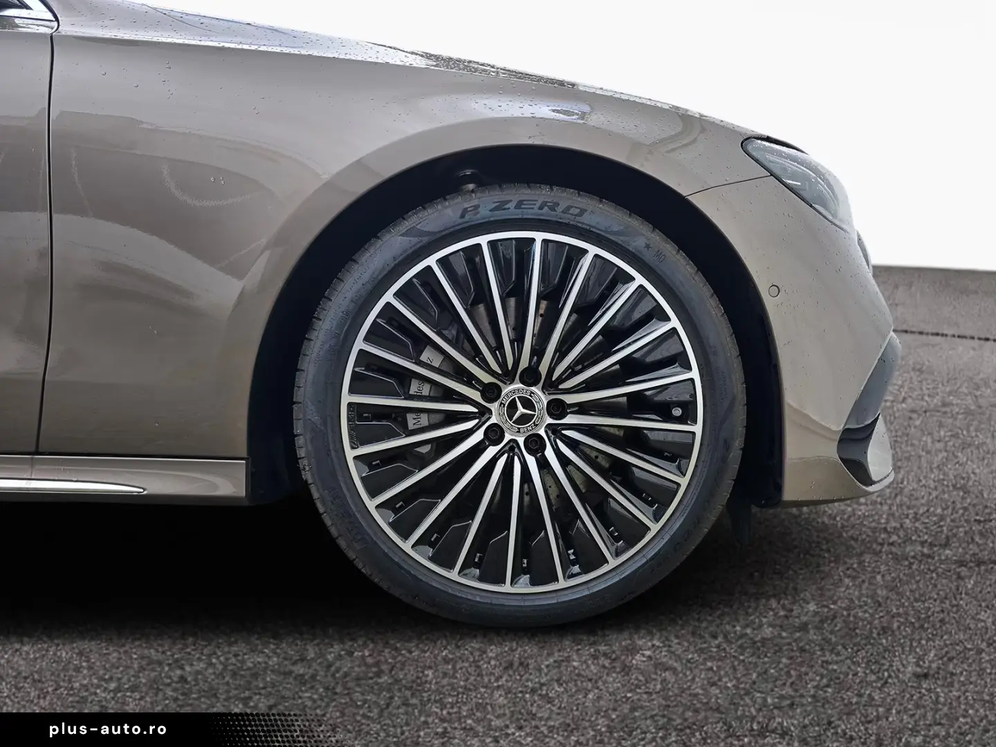 Mercedes-Benz E 200d AMG Burmester