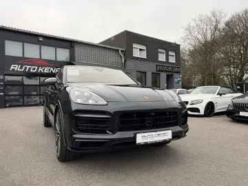 PORSCHE Cayenne Coupe GTS ACC HUD PDCC Massage STHZ