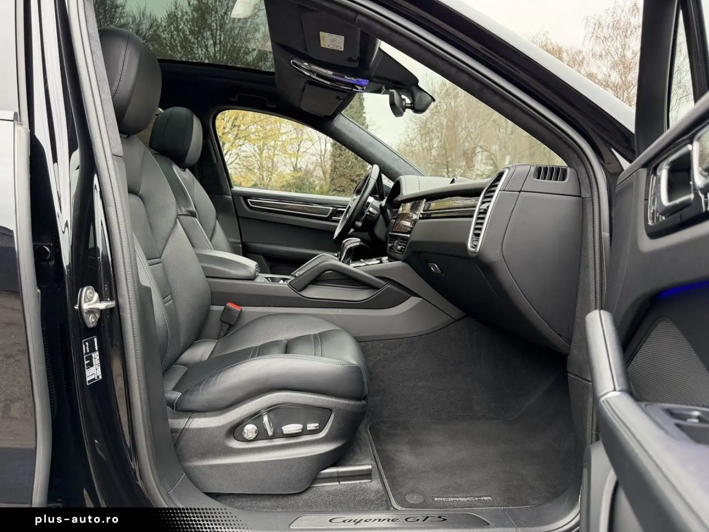 PORSCHE Cayenne Coupe GTS ACC HUD PDCC Massage STHZ