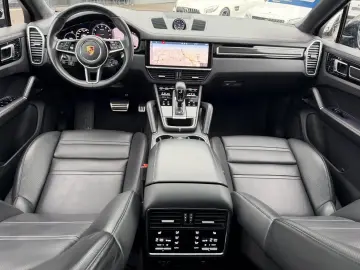 PORSCHE Cayenne Coupe GTS ACC HUD PDCC Massage STHZ