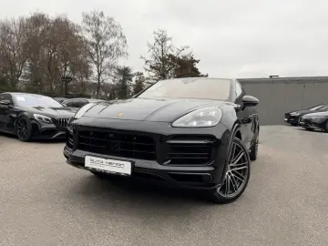 PORSCHE Cayenne Coupe GTS ACC HUD PDCC Massage STHZ