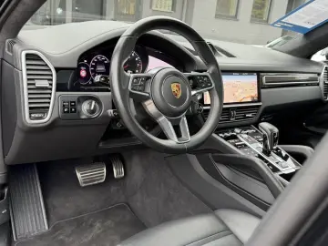 PORSCHE Cayenne Coupe GTS ACC HUD PDCC Massage STHZ