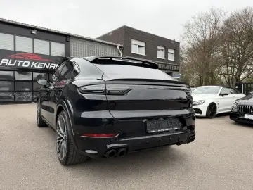 PORSCHE Cayenne Coupe GTS ACC HUD PDCC Massage STHZ