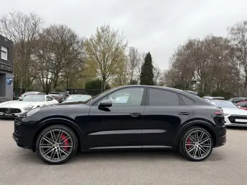 PORSCHE Cayenne Coupe GTS ACC HUD PDCC Massage STHZ