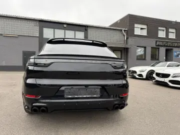 PORSCHE Cayenne Coupe GTS ACC HUD PDCC Massage STHZ