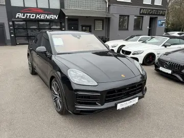 PORSCHE Cayenne Coupe GTS ACC HUD PDCC Massage STHZ
