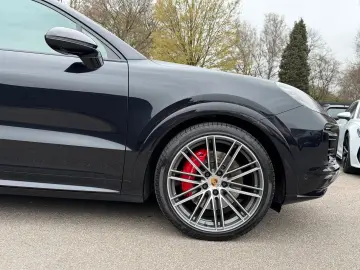 PORSCHE Cayenne Coupe GTS ACC HUD PDCC Massage STHZ