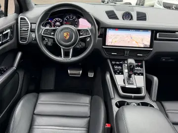PORSCHE Cayenne Coupe GTS ACC HUD PDCC Massage STHZ