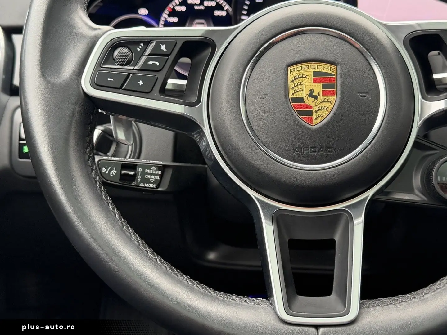 PORSCHE Cayenne Coupe GTS ACC HUD PDCC Massage STHZ