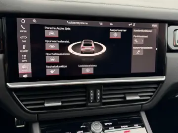 PORSCHE Cayenne Coupe GTS ACC HUD PDCC Massage STHZ