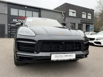 PORSCHE Cayenne Coupe GTS ACC HUD PDCC Massage STHZ