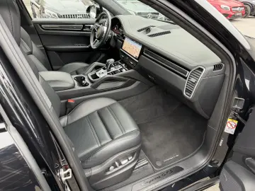 PORSCHE Cayenne Coupe GTS ACC HUD PDCC Massage STHZ