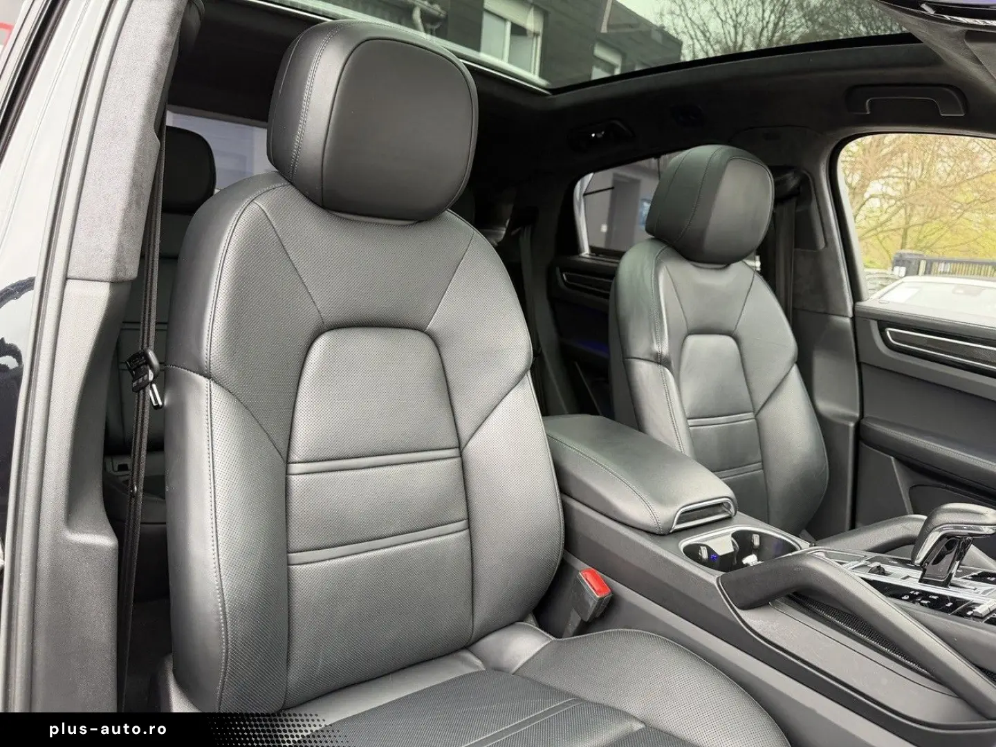 PORSCHE Cayenne Coupe GTS ACC HUD PDCC Massage STHZ