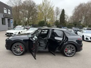 PORSCHE Cayenne Coupe GTS ACC HUD PDCC Massage STHZ