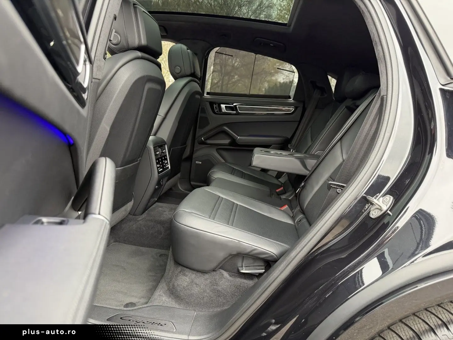 PORSCHE Cayenne Coupe GTS ACC HUD PDCC Massage STHZ