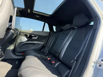 MERCEDES-BENZ AMG EQS 53 4M  AMG BURM NIGHT DIGI LIGHT HYPER