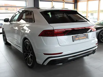 AUDI Q8 50 TDI S tronic quattro S line sport