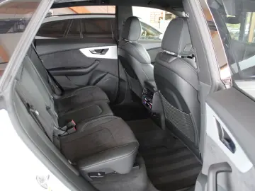 AUDI Q8 50 TDI S tronic quattro S line sport