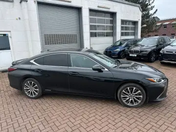 LEXUS ES 300h Explore Led 1.Hand Scheckheft Leder