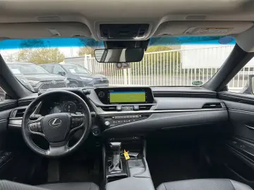 LEXUS ES 300h Explore Led 1.Hand Scheckheft Leder