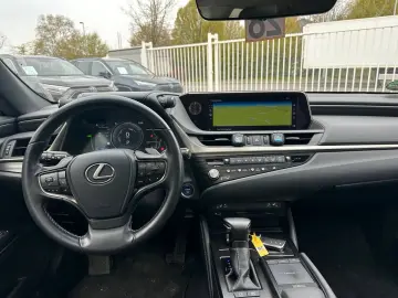 LEXUS ES 300h Explore Led 1.Hand Scheckheft Leder