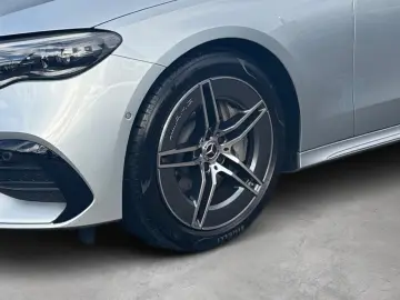 Mercedes-Benz E 200 AMG