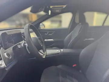 Mercedes-Benz E 200 AMG