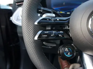 MERCEDES-BENZ EQE 43 AMG 4M AMG BURM NIGHT MEMO 360 AIRMATIC