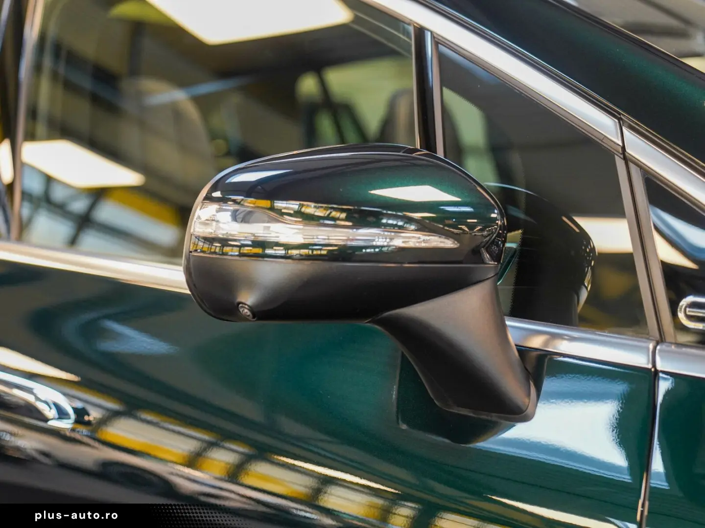 MERCEDES-BENZ EQE 500 4M AMG Line Premium Plus HYPERSCREEN