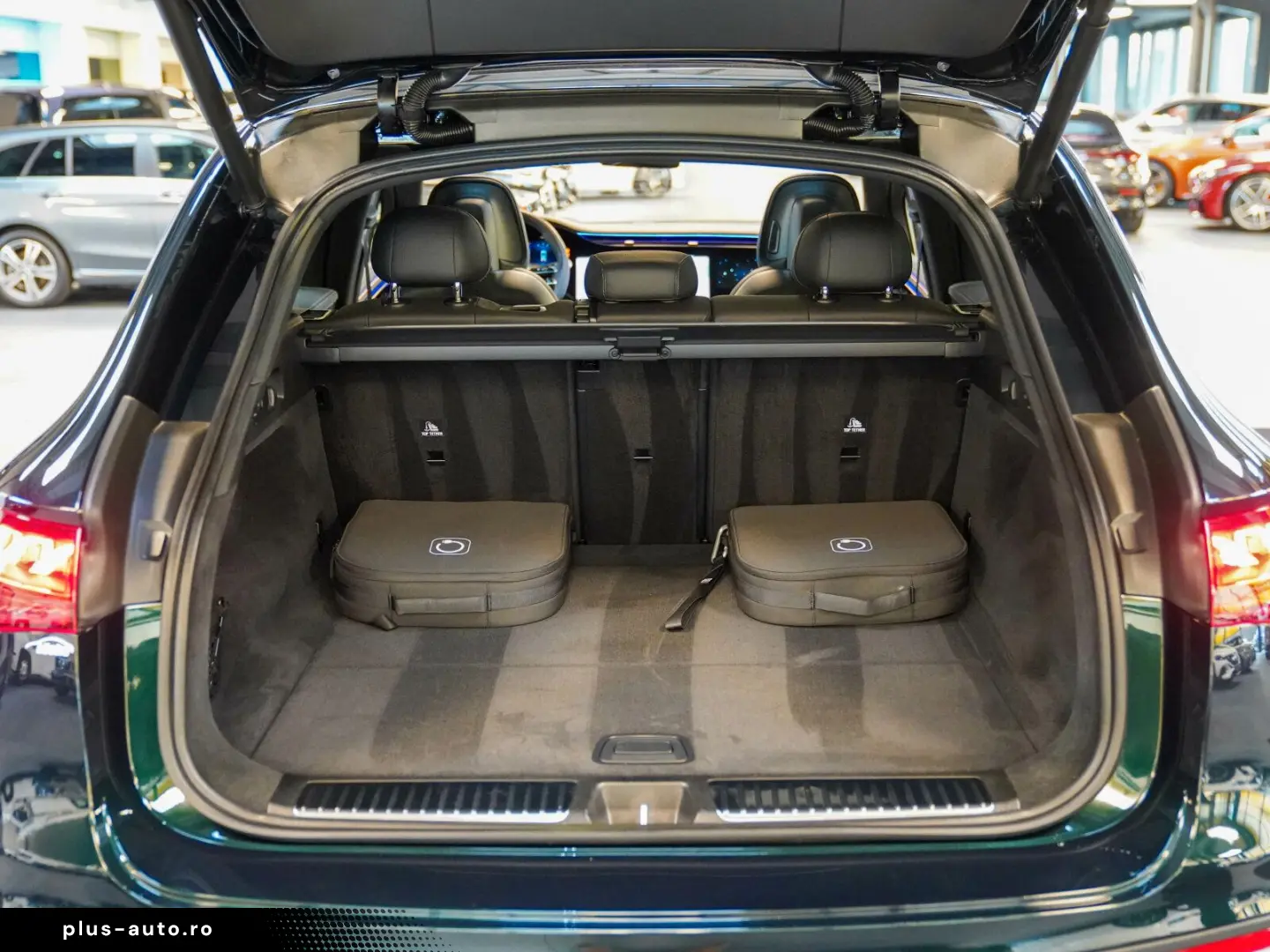 MERCEDES-BENZ EQE 500 4M AMG Line Premium Plus HYPERSCREEN