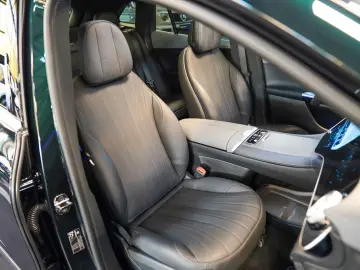 MERCEDES-BENZ EQE 500 4M AMG Line Premium Plus HYPERSCREEN