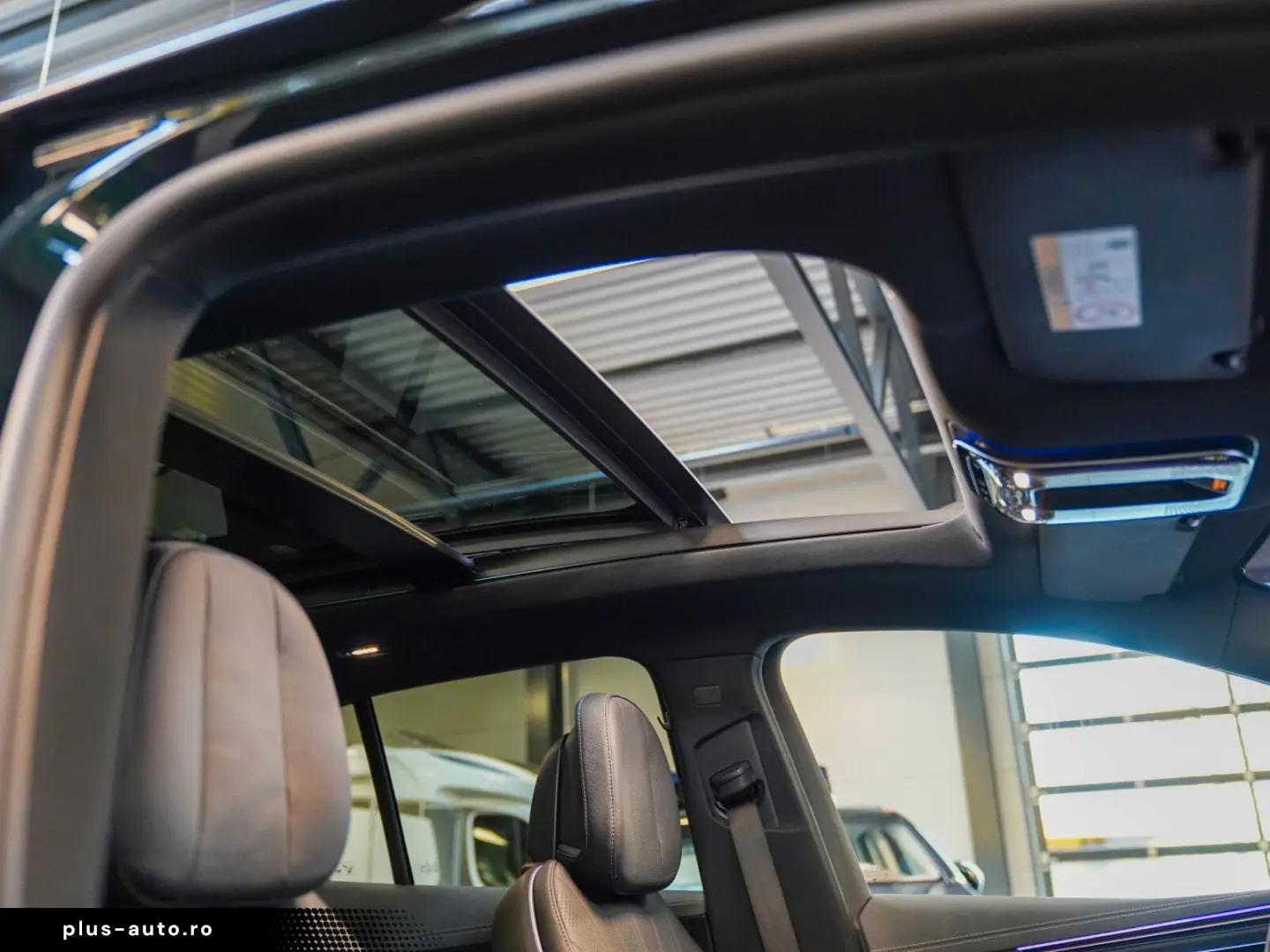 MERCEDES-BENZ EQE 500 4M AMG Line Premium Plus HYPERSCREEN