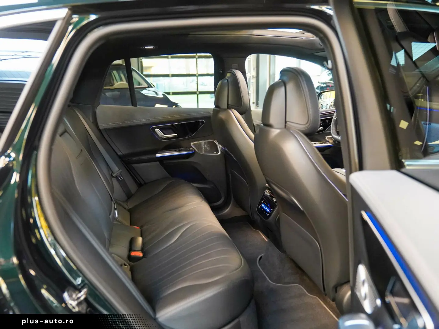 MERCEDES-BENZ EQE 500 4M AMG Line Premium Plus HYPERSCREEN