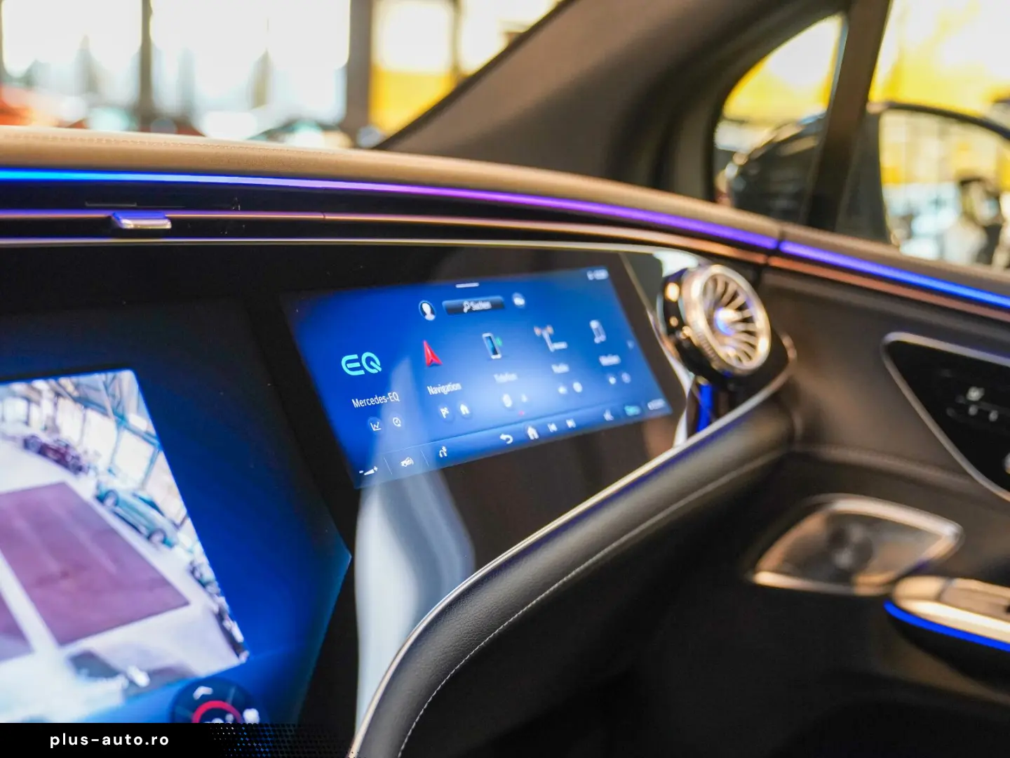 MERCEDES-BENZ EQE 500 4M AMG Line Premium Plus HYPERSCREEN