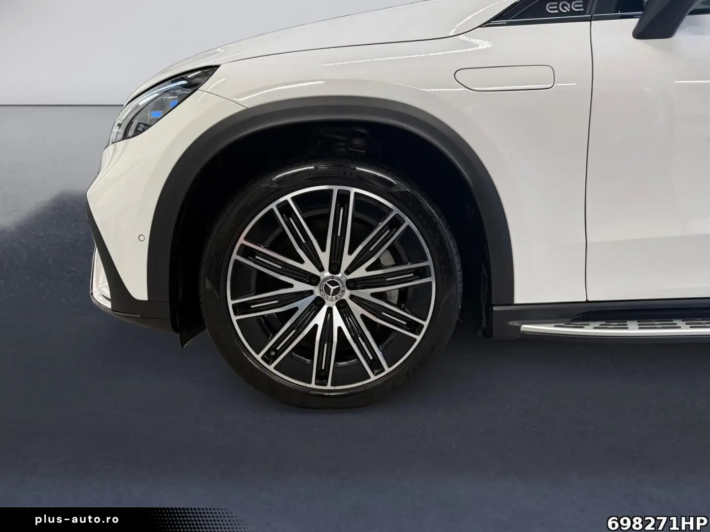 MERCEDES-BENZ EQE SUV 350 4M AMG Line AIRMATIC Burmester 360