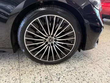 Mercedes-Benz E 200 AMG