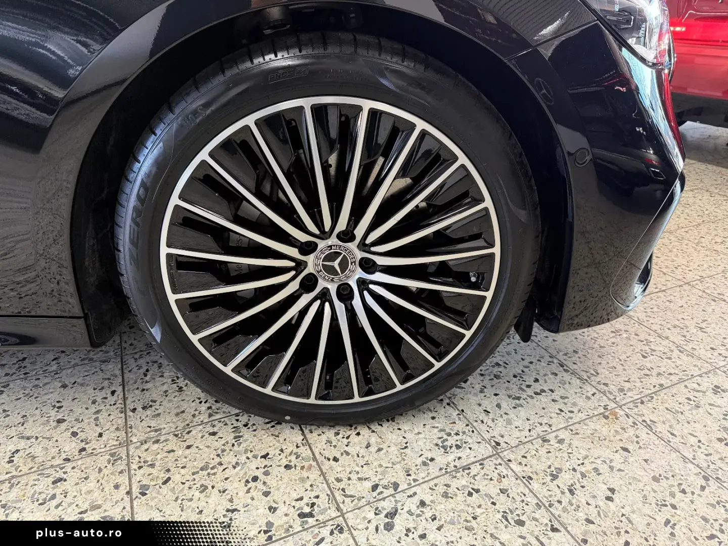 Mercedes-Benz E 200 AMG